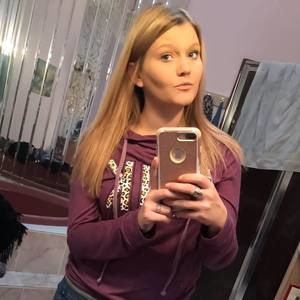 Meet your Posher, Carrie